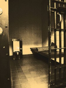 Bedford Jail Cell by gloomy50 via Flickr.