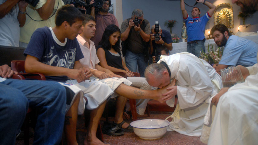 “Pope Kissing Feet” from www.cbc.ca