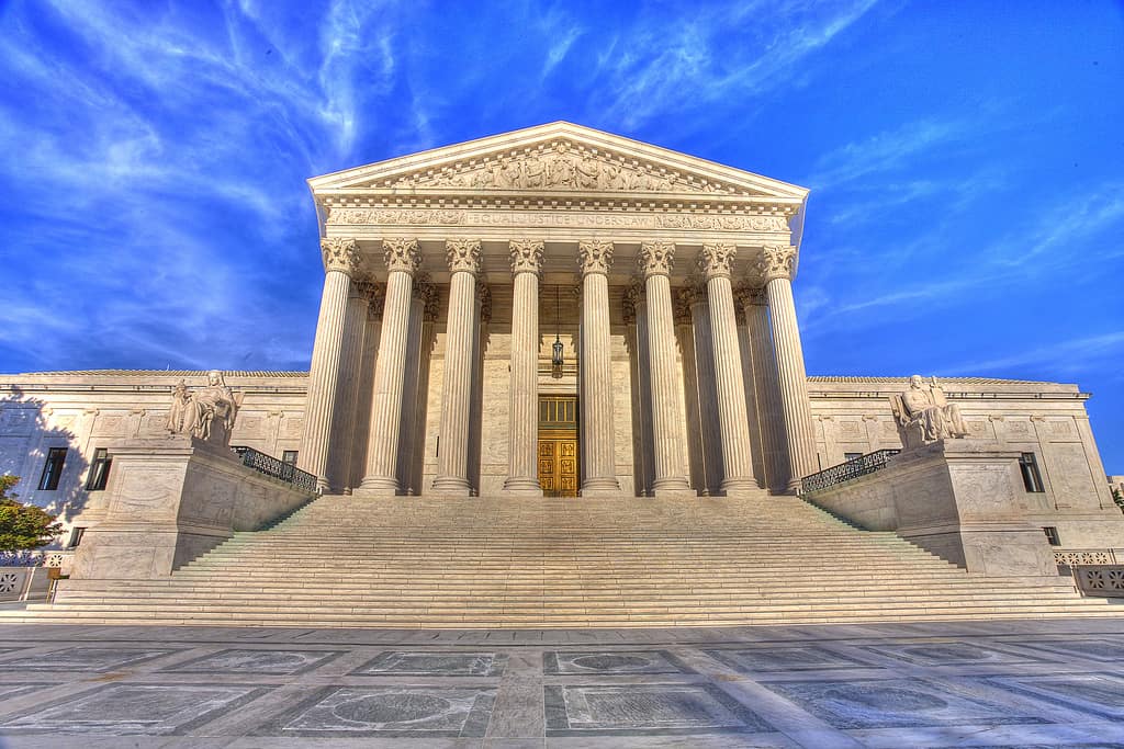 Supreme Court by Envios at Flickr