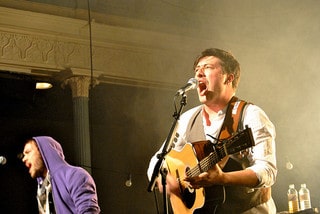 Mumford and Sons by The Queen's Hall via Flickr.
