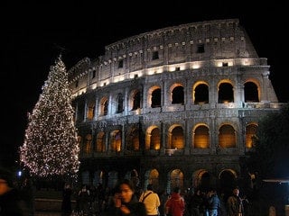 Christmas in Rome by Victoria Reay via Flickr.