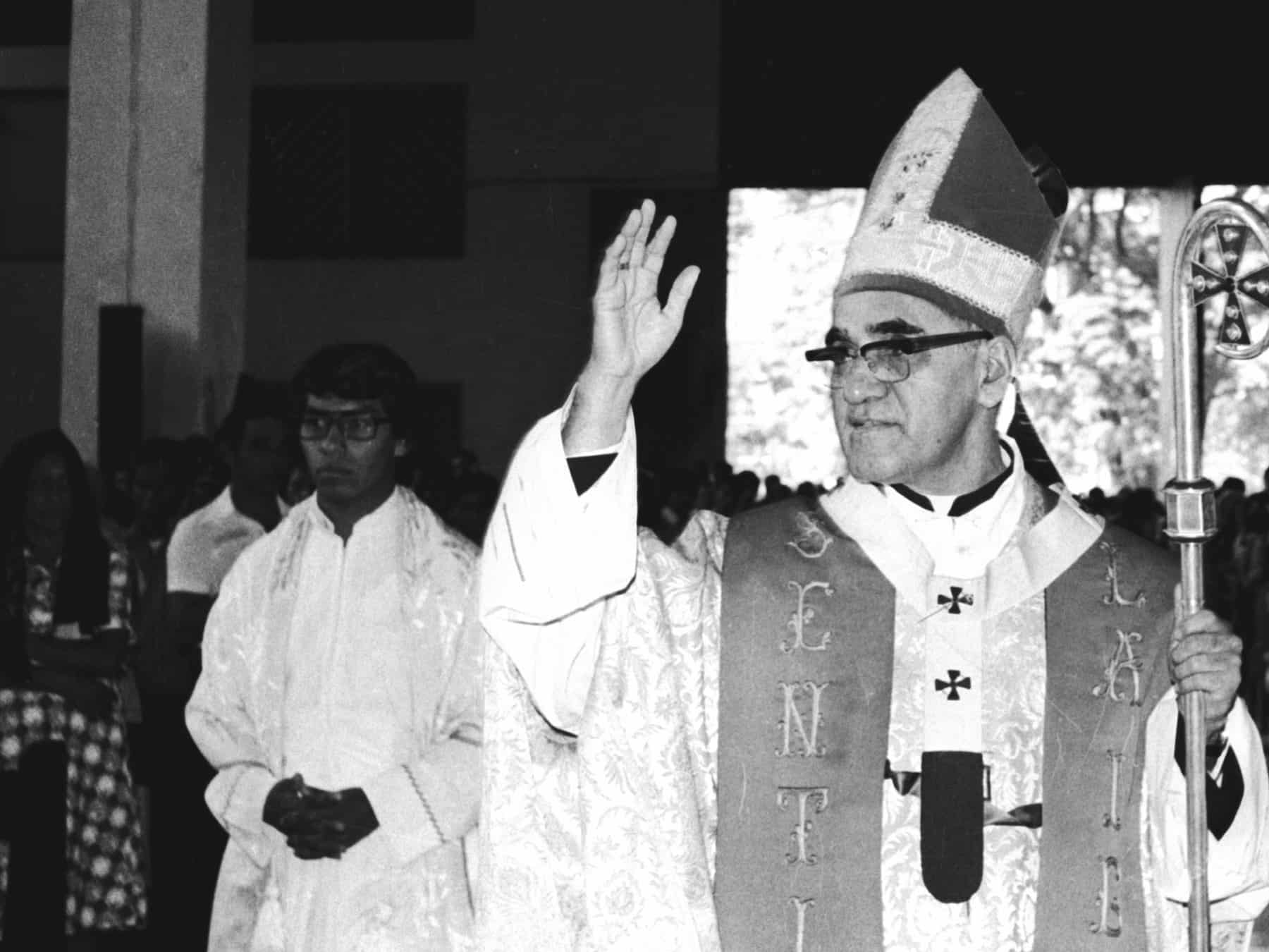 Una historia breve de la canonización de Romero